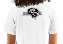 SHORT SLEEVE TEE  (uniSex) : QUEENS -(classic)